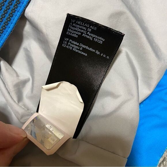 The North Face Kids Jacket - Black and Blue - Picture 7 of 16